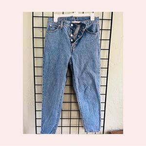 Levi’s High Waisted Medium Wash Jeans